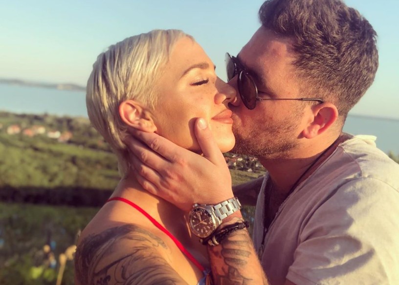 Engedetlenseg Samuel Citrom Byealex Bal Karjara Milyen Hangszert Tetovaltatott Photobee1blog Com