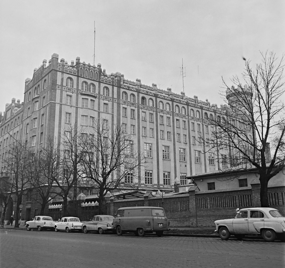 A budapesti Postapalota 1975-ben