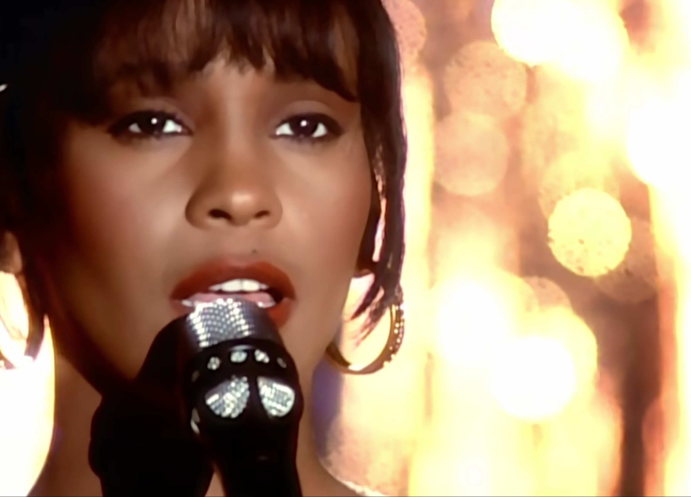 Песни из телохранителя уитни хьюстон. Уитни Хьюстон 1992. Whitney Houston Bodyguard. Whitney Houston телохранитель. Whitney Houston 2022.