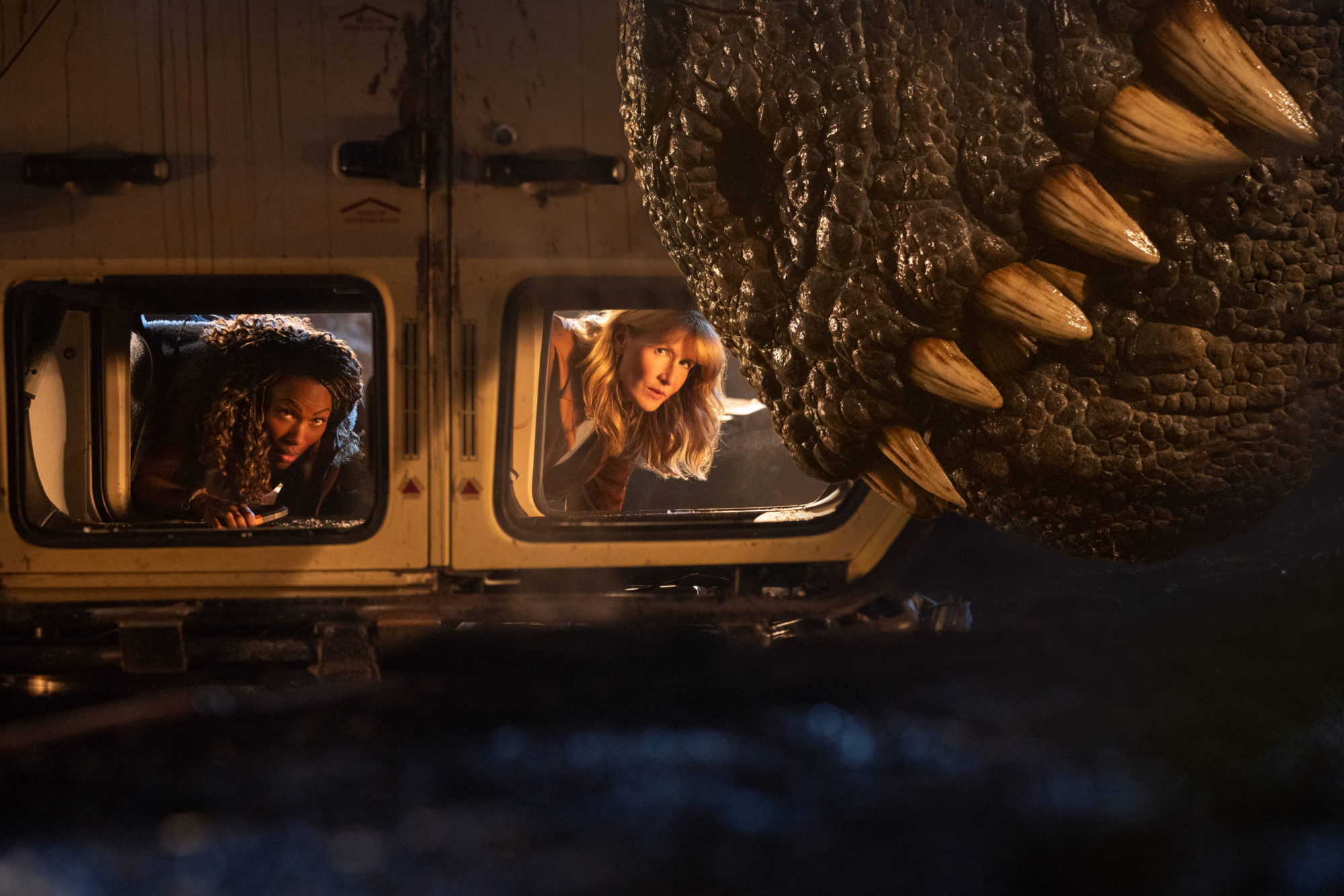 Visszasírjuk Spielberget – a Jurassic World: Világuralom nem kegyelmez | szmo.hu