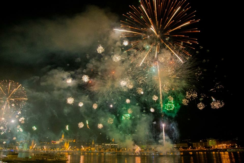 A 2022 augusztus 20 tűzijáték Budapest időpont  21 óra