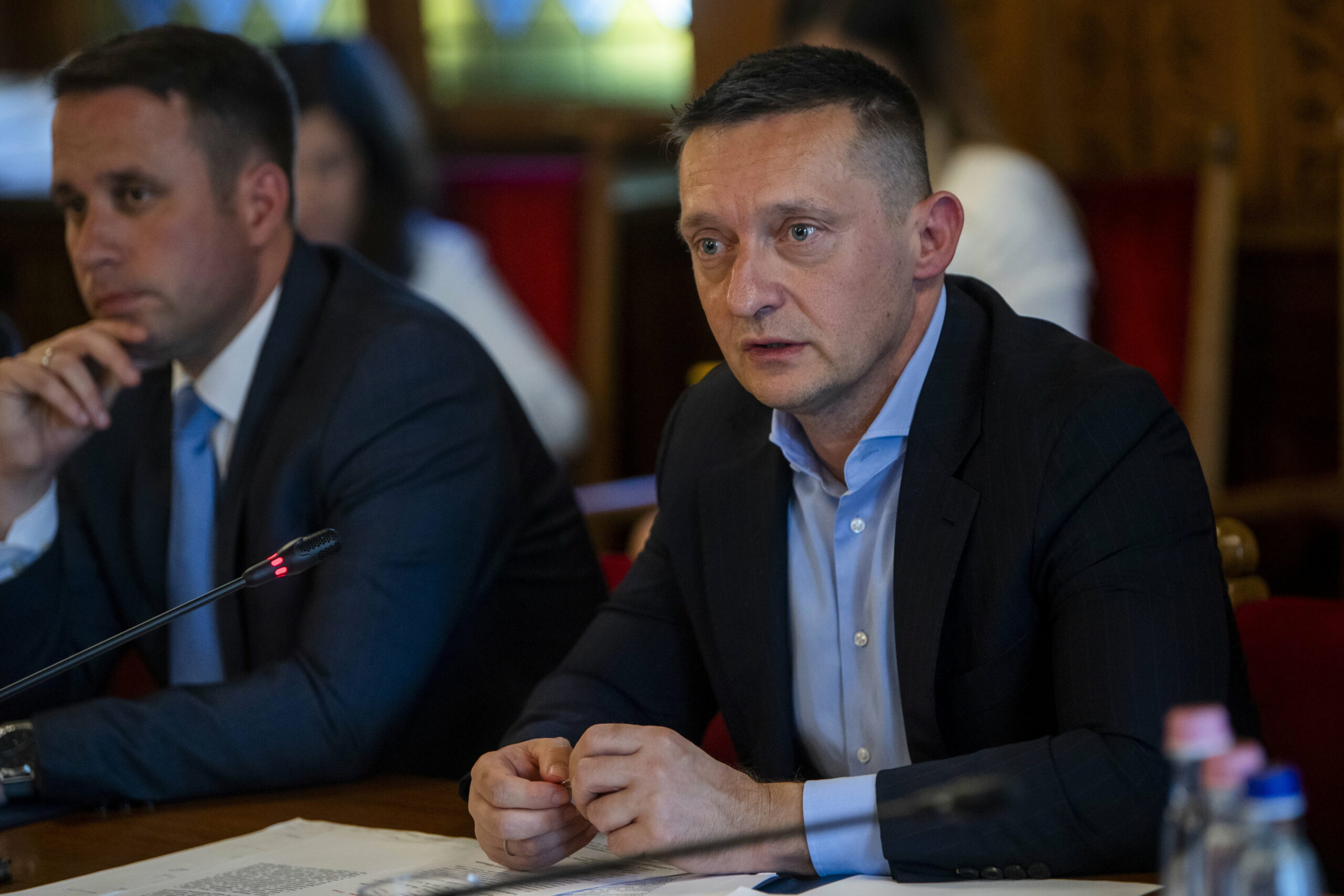 Több százmillió forint tűnt el nyomtalanul Rogán Antal és Szalay ...