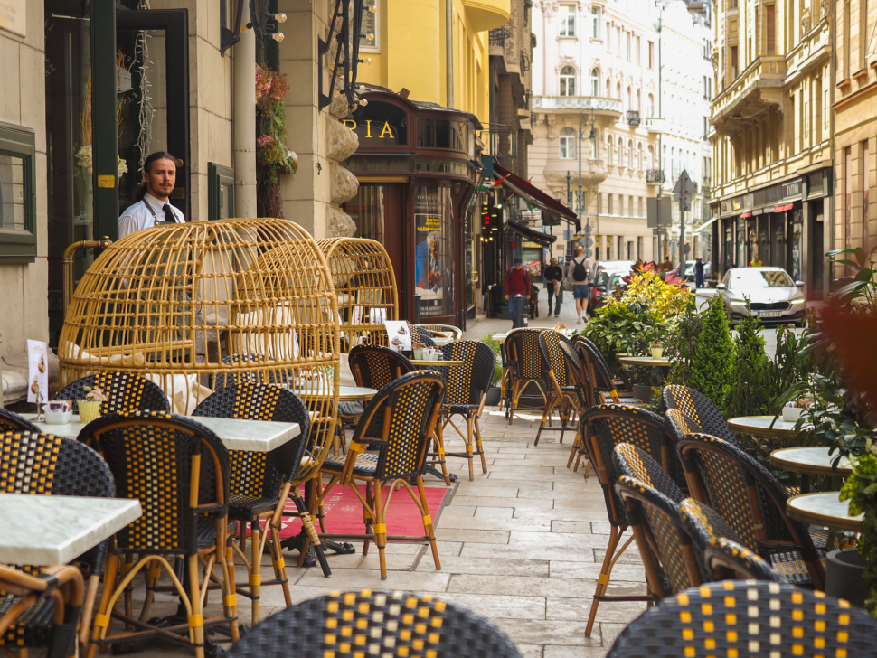Az ikonikus Centrál Grand Cafe & Bar egy kiváló teraszos etterem