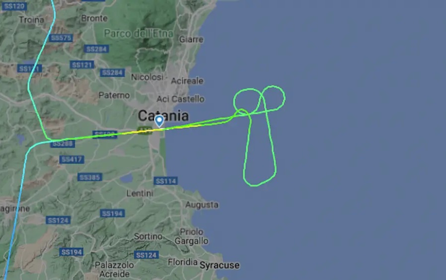 Hatalmas hímvesszőt rajzolt repülőgépével a Lufthansa egyik pilótája | szmo.hu