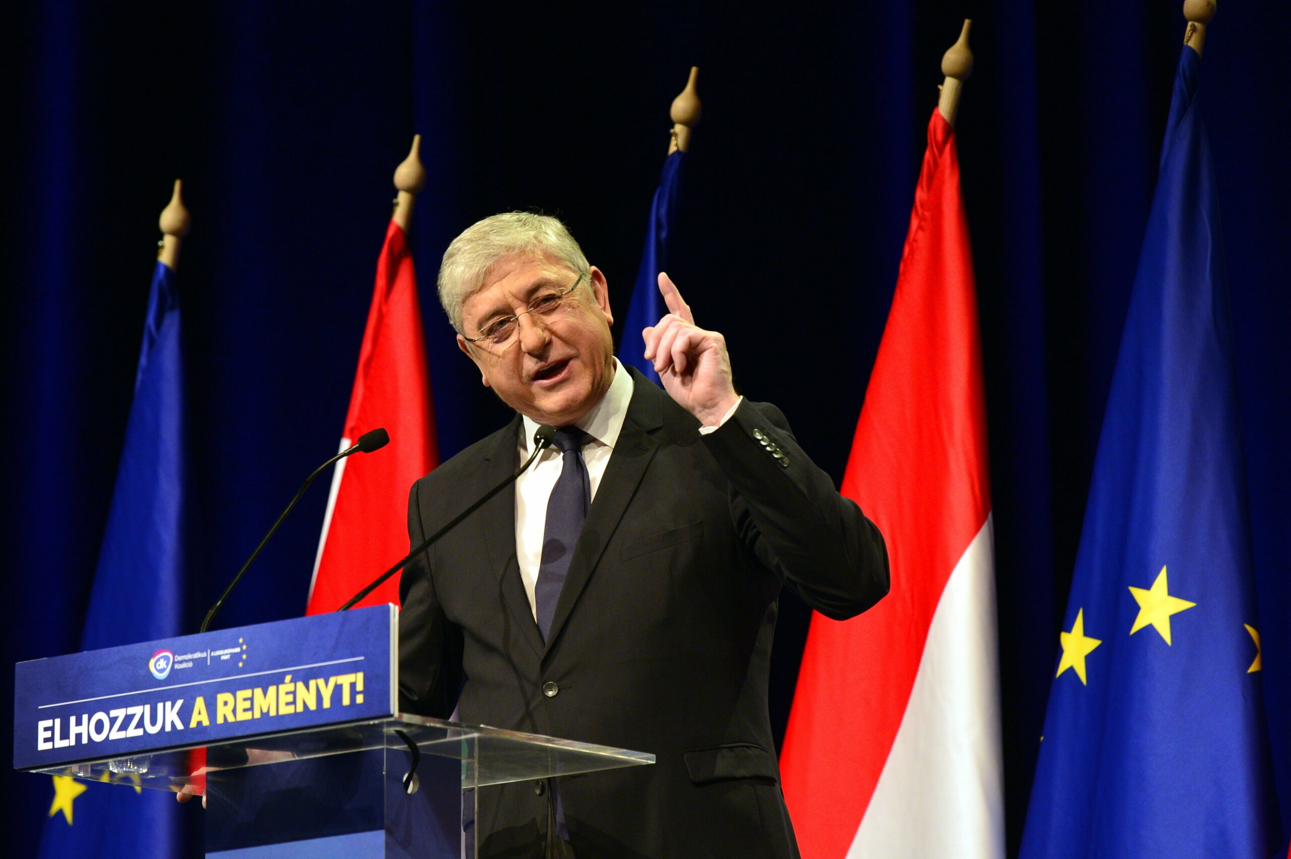 Gyurcsány Ferenc a DK évadnyitóján mondott beszédet: „Fizessenek a gazdagok!”