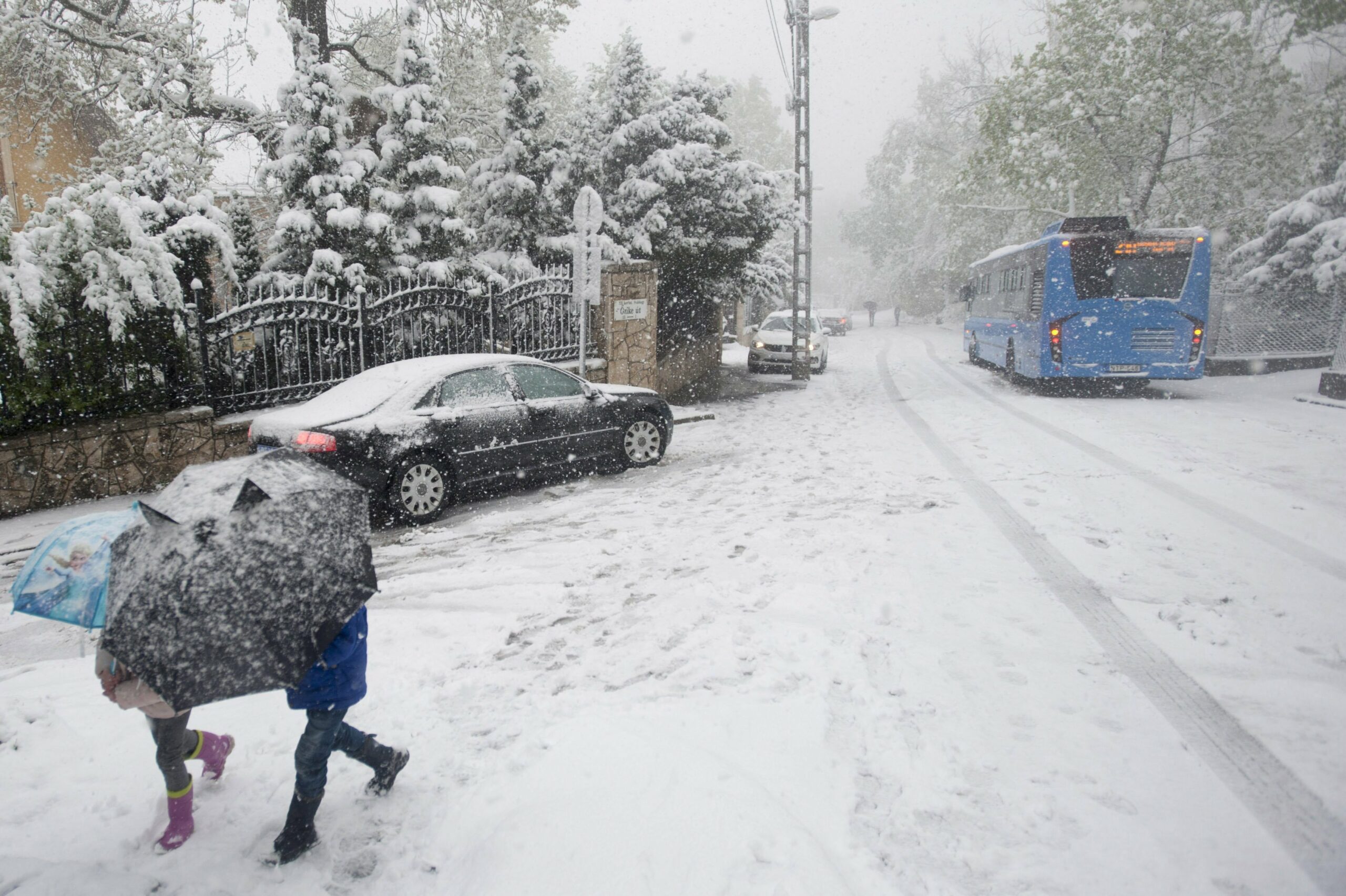 Leesett a hó, elesett a budapesti tömegközlekedés – mutatjuk a részleteket
