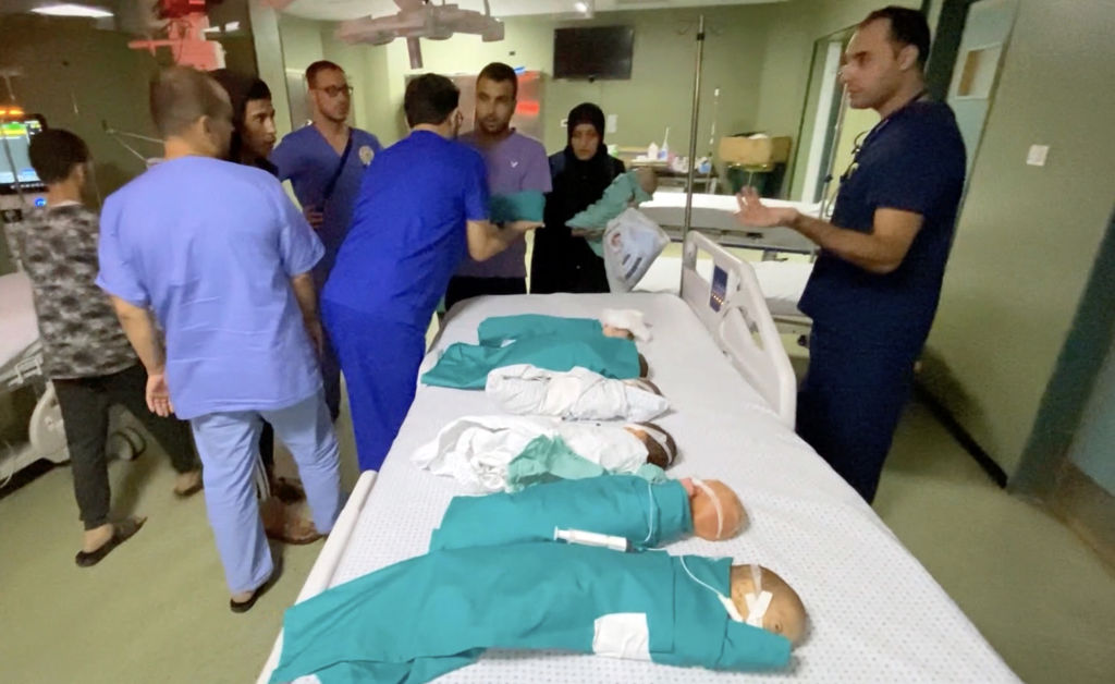 A BBC bocsánatot kért, amiért arról számolt be, hogy az izraeli csapatok orvosokat vettek célba a gázai Al-Shifa...