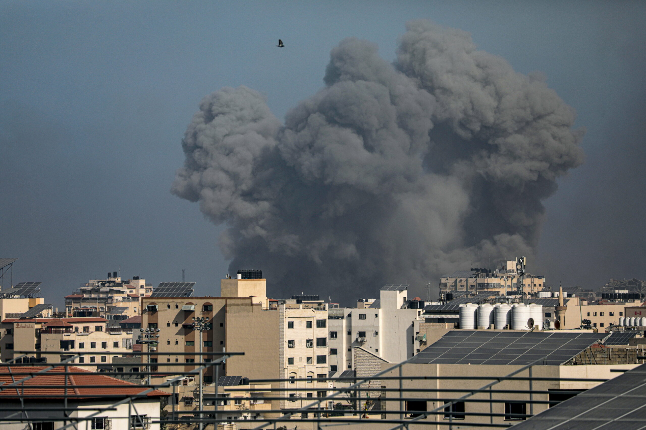 „Az izraeli titkosszolgálattól hívom. Bombázni fogjuk a környéket, ahol él. Két órája van” – vérfagyasztó...