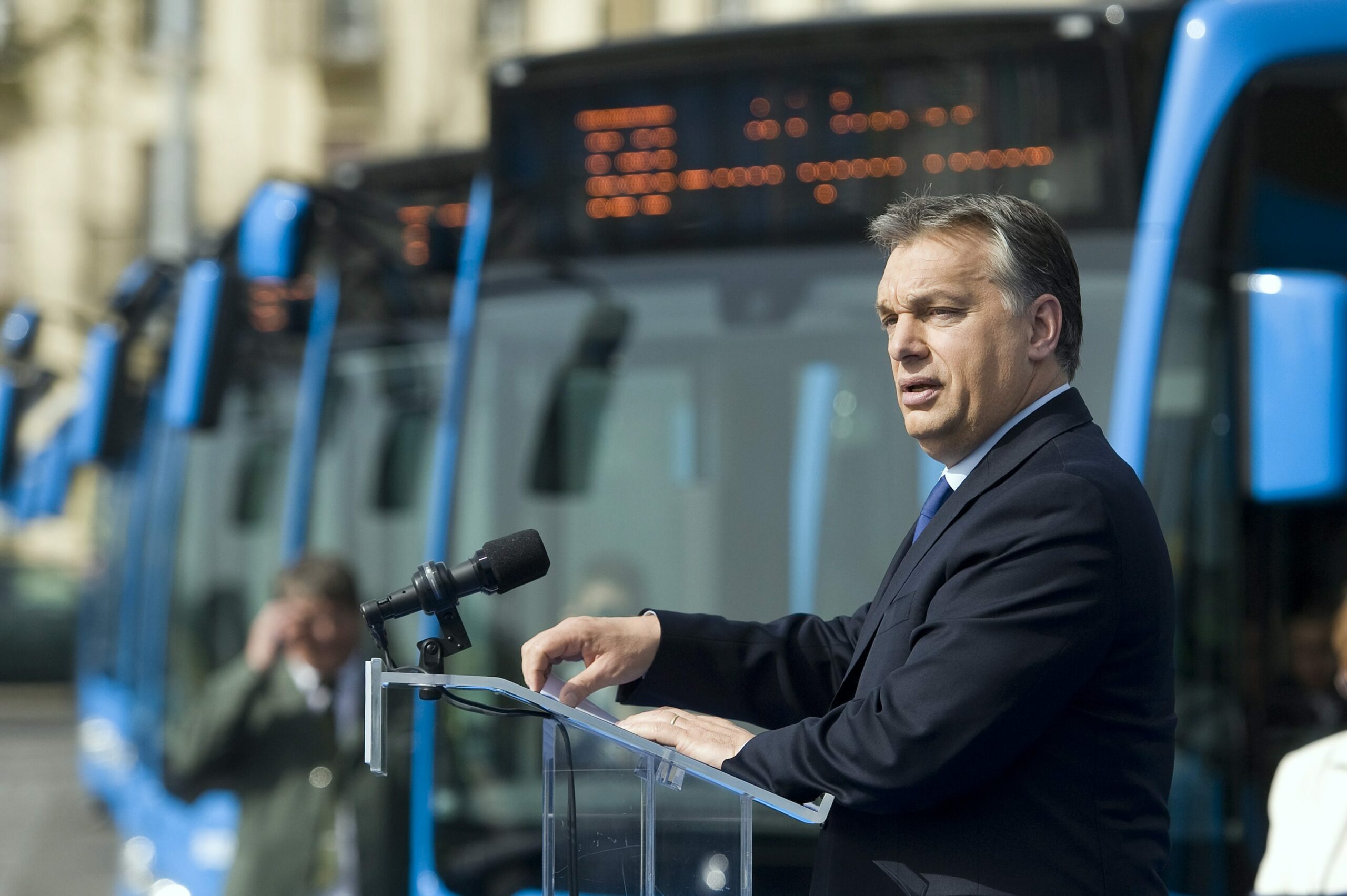 Orbán Viktor a gyerekek elektronikus ellenőrzőjébe beírva üzent a szüleiknek