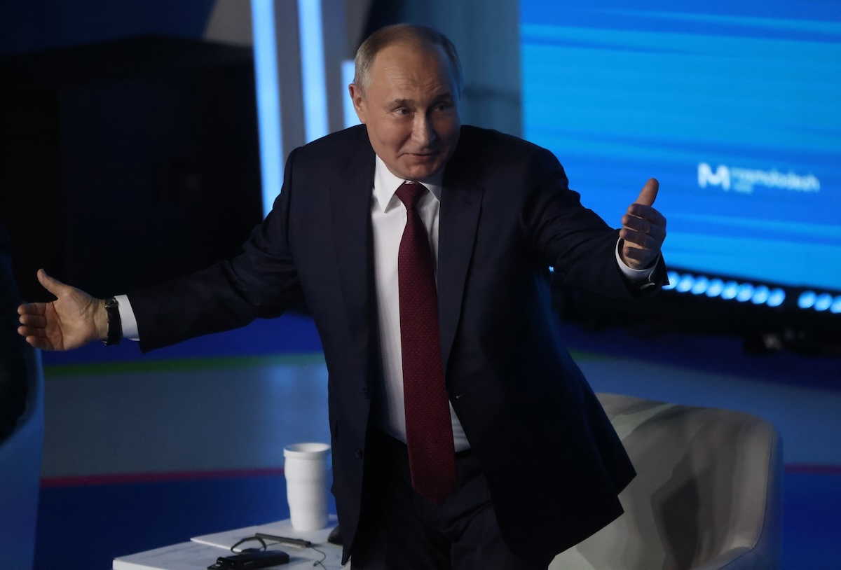 Szinte mindenki Putyinra szavazott az orosz elnökválasztáson az első eredmények szerint