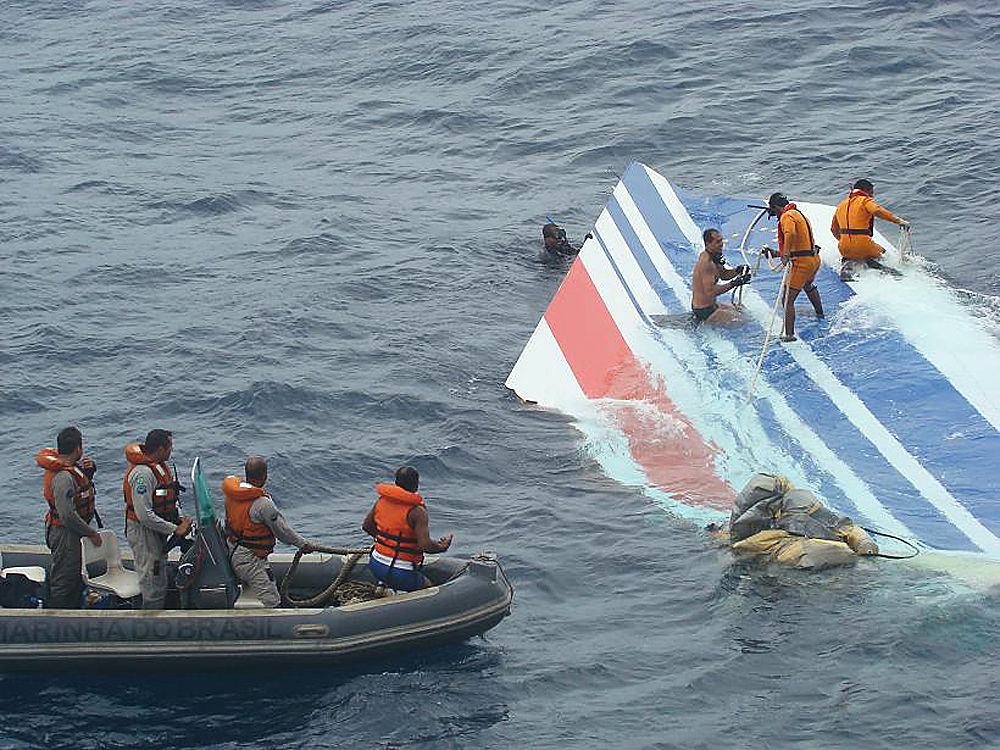 „Húzd fel, húzd fel, húzd fel!” – A pilóta dermesztő utolsó szavai, mielőtt a repülőgép a tengerbe zuhant, megölve 228 embert
