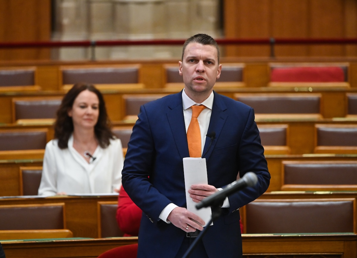 A Fidesz-KDNP is összegyűjtötte az EP-választáshoz szükséges aláírásokat