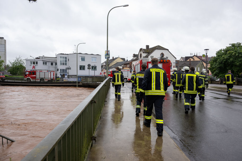Brutális áradások a Saar-vidéken: a gát átszakadt, Ottweiler óvárosa víz alatt