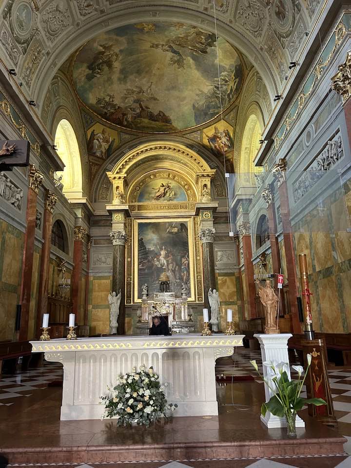 main-image