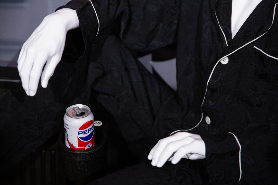 A Michael – The HIStory kiállítás pontosan ettől erős: nem akarja mentegetni a popsztárt, de ítéletet sem mond felette, csak mesél róla.