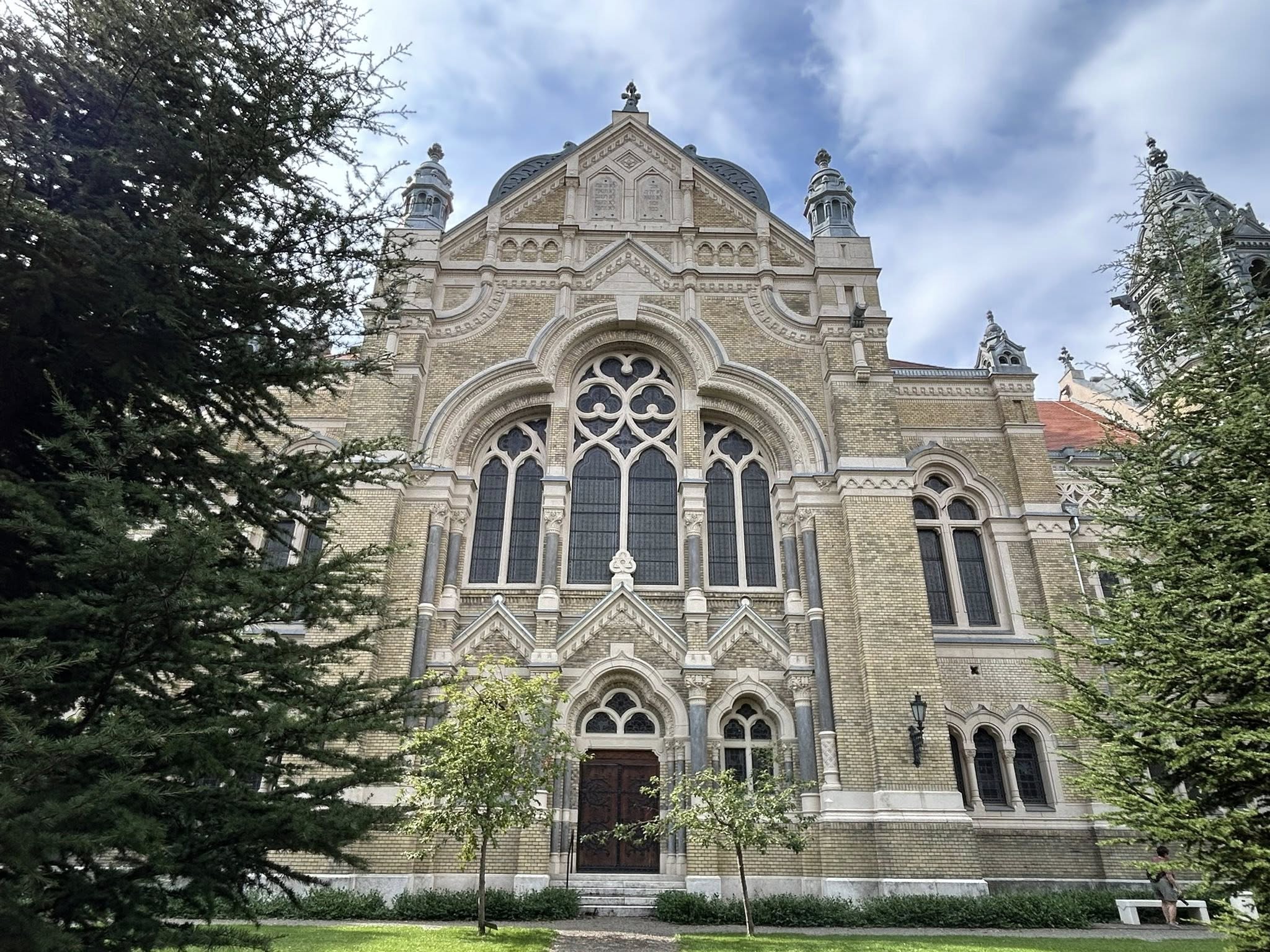 main-image