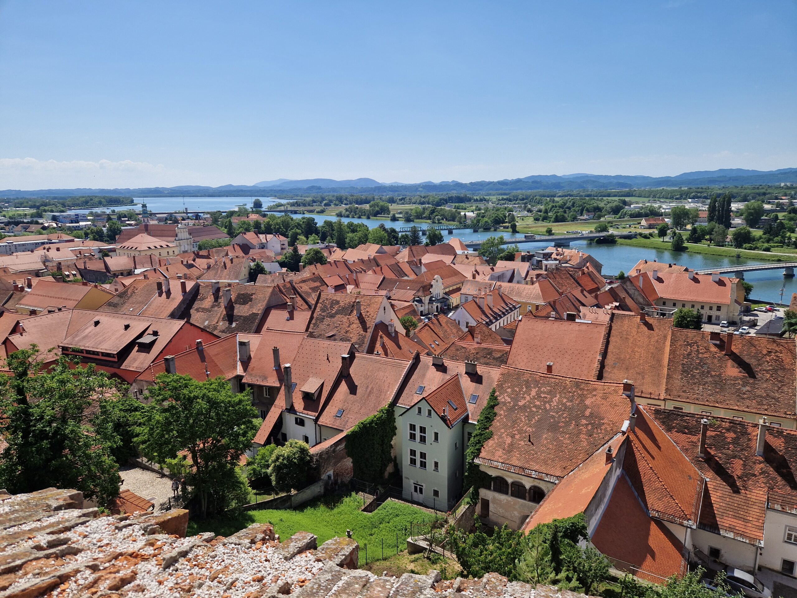 main-image